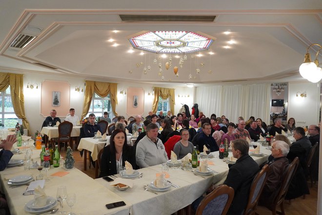 Na svečanom ručku bili su zaposlenici Suvenir Arbora iz Sirača, predstavnici lokalnih vlasti te gosti iz Zagreba/Foto: Nikica Puhalo/MojPortal.hr
