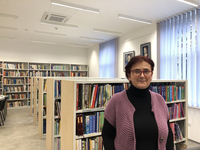 Ravnateljica Knjižnice Maja Dizdarević u Dječjem odjelu/ Foto: Janja Čaisa
