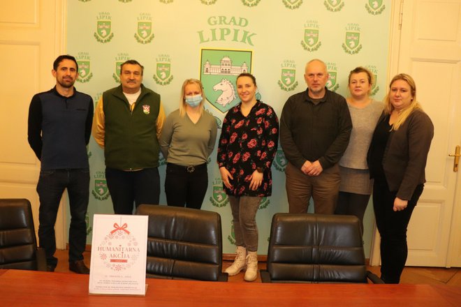 Događaju je prisustvovao predsjednik Gradskog vijeća Lipika Slobodan Katunar, kao i donatori koji su dali obol ovoj humanitarnoj akciji/Foto: Compas
