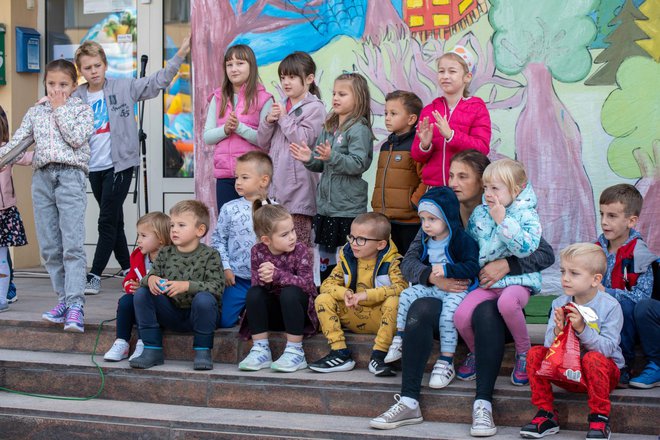Djeca obožavaju MASKU/Foto: Predrag Uskoković/Grad Daruvar