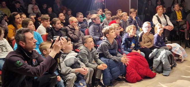 Mališani su ispunili bjelovarsko kazalište/ Foto: Deni Marčinković