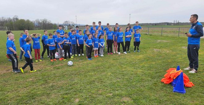 Okupilo se 49 djece/Foto: NK Dinamo Dežanovac
