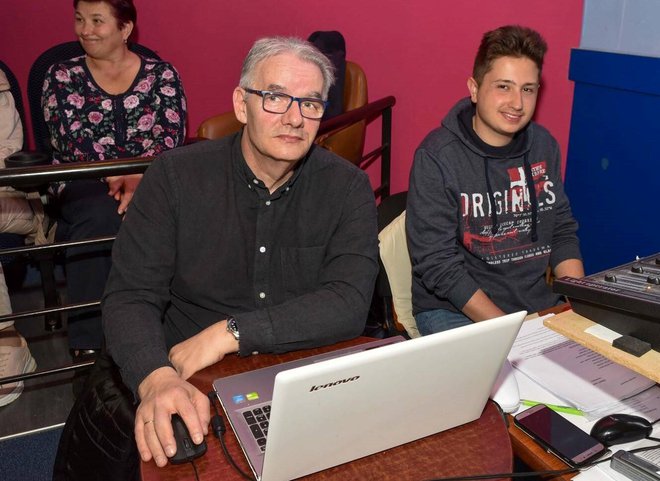 Denis Brkić (lijevo) autor je nove hit predstave 