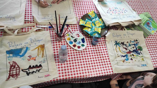 Djeca su oslikavala platnene vrećice/HPD Bilogora