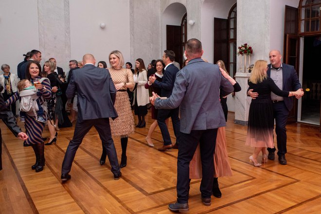 Plesni parovi na podiju/Foto: Predrag Uskoković/Grad Daruvar