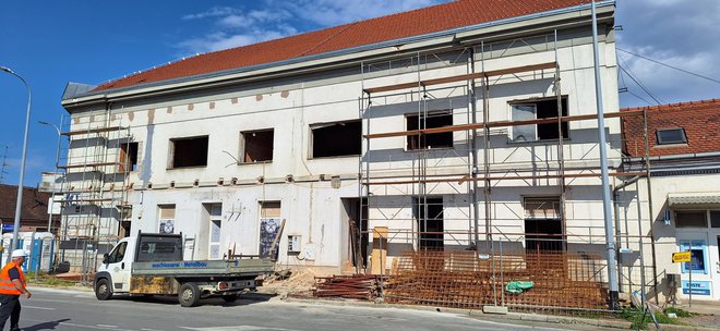 Zgrada na Radićevom trgu bit će obnovljena na vrijeme/ Foto: Deni Marčinković