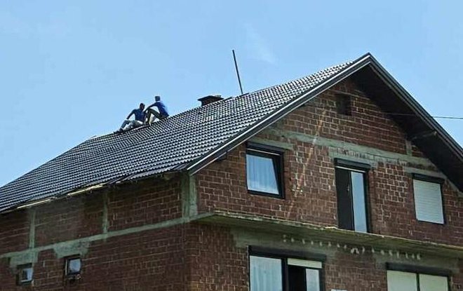 Gotovo svi popravljaju krovove/Foto: Nikica Puhalo/MojPortal.hr