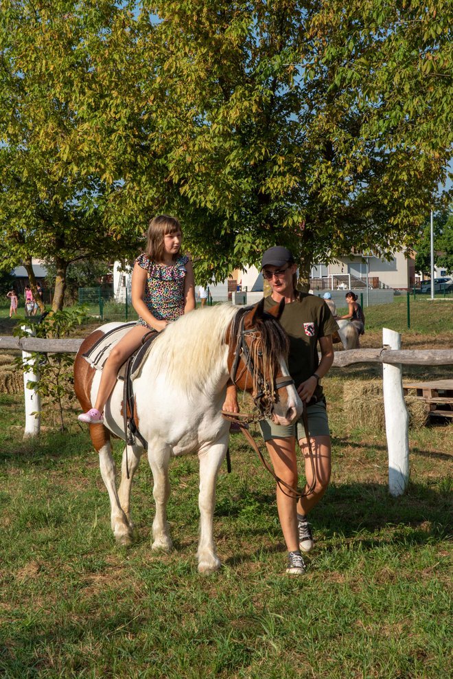Neki su prvi put sjeli na konja/Foto: Predrag Uskoković/Grad Daruvar