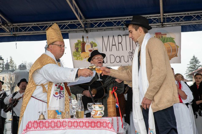 Vinski biskup Tomislav Matić oduševio je sve/ Foto: Predrag Uskoković