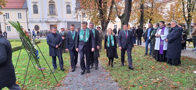 Premijer Plenković i ministar Fuchs položili su vijence u središnjem gradskom parku/ Foto: Deni Marčinković