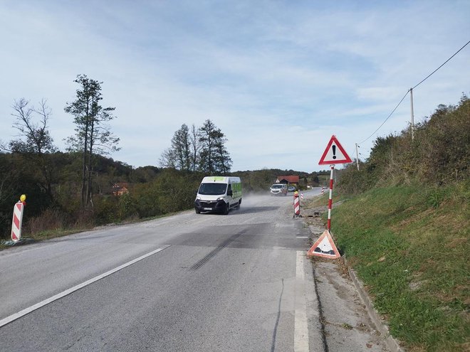Na dijelu ceste D5 u Donjem Čagliću vozi se usporeno/Foto: Mario Barać/MojPortal.hr