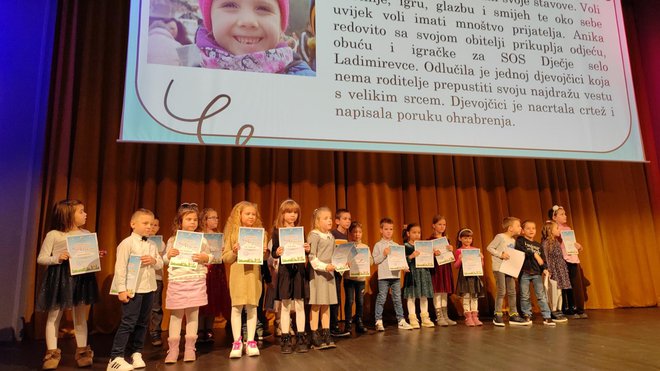 Sva su djeca dobila pohvalnice za dobra djela/Foto: Martina Čapo
