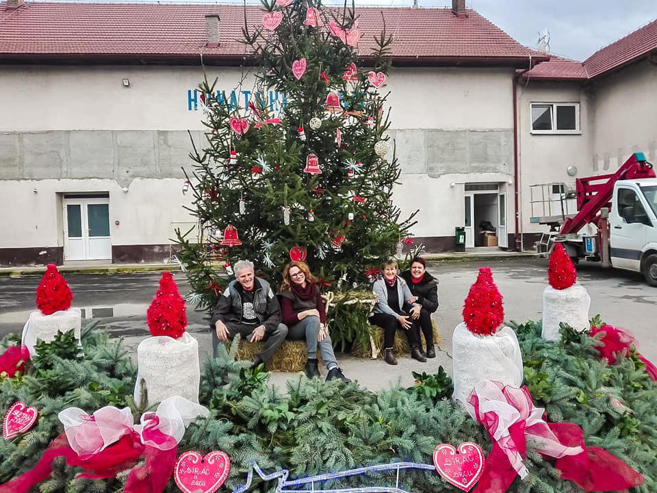 Fotografija: Krajem tjedna umirovljenicima iz Sirača bit će isplaćene božićnice/Foto: Facebook Općina Sirač (Ilustracija)