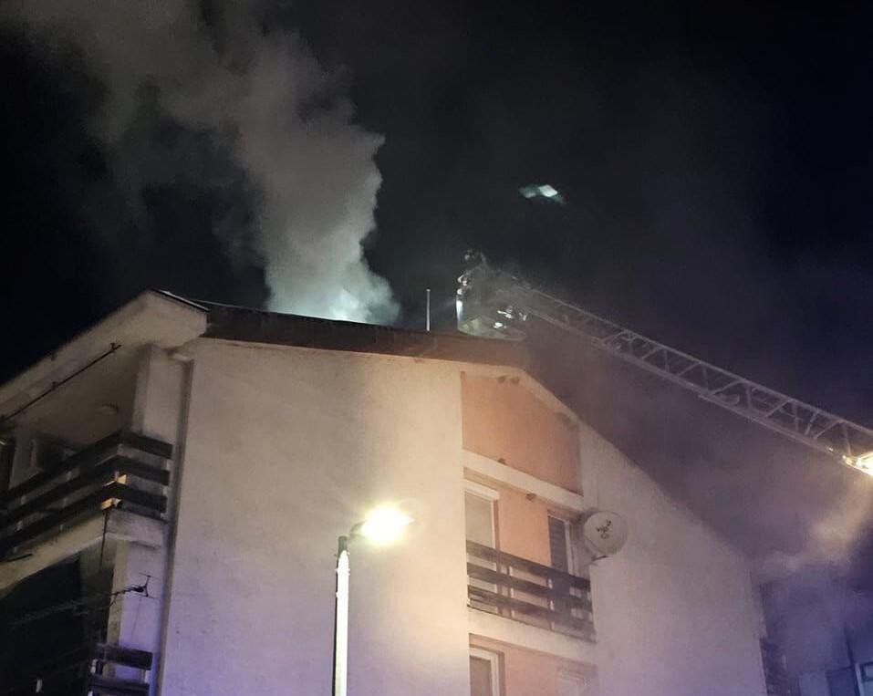Fotografija: Zapalio se dimnjak stambene zgrade u Garešničkom Brestovcu/ Foto: JVP Garešnica