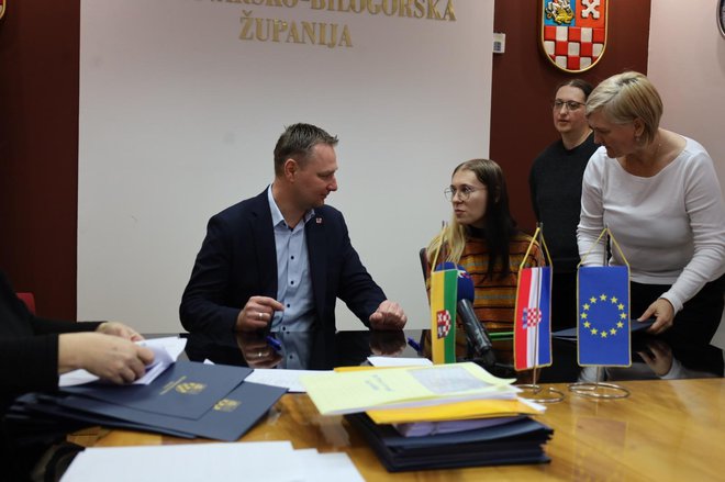 Stipendije je potpisao župan Marko Marušić/ Foto: BBŽ