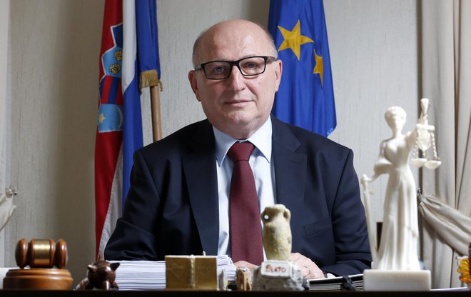 Predsjednik ustavnog suda Miroslav Šeparović /
Foto: Damjan Tadić/CROPIX




 