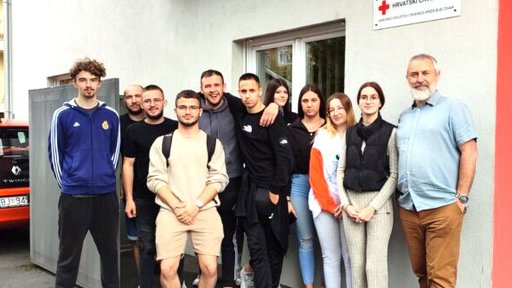 Maturanti Komercijalne i trgovačke škole Bjelovar dobrovoljno darivali krv: "Doveo ih profesor"