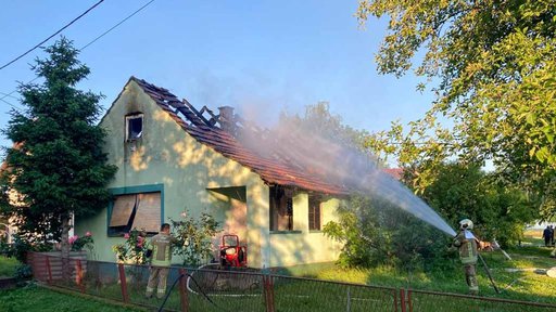 Vatra progutala kuću u Prespi: "Svi smo plakali, čovjek je u nekoliko minuta ostao bez svega"